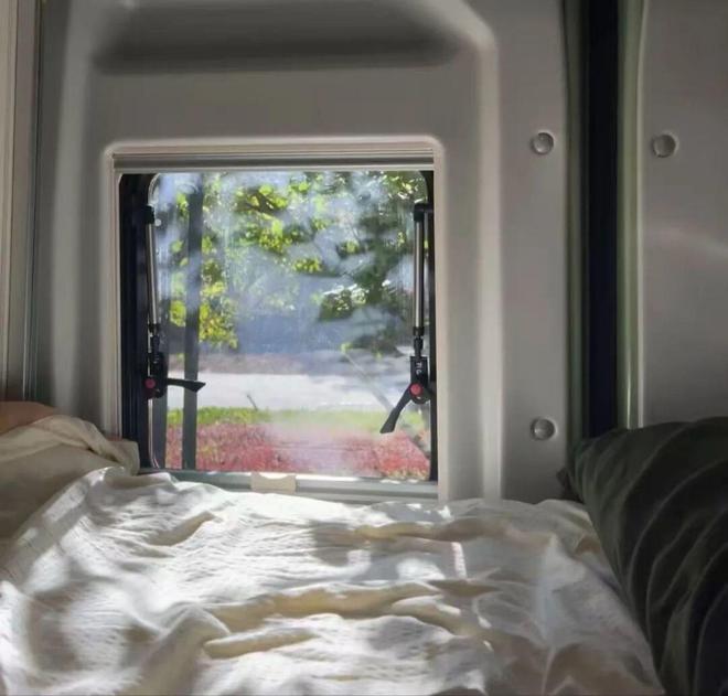 房我们把房车改成移动的家冰球突破游戏不买房不租